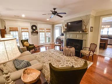 4561 Royale Dr — exterior photo