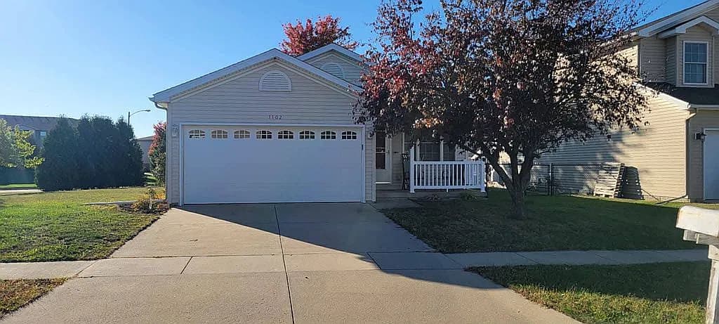 1102 Wanda Way — exterior photo