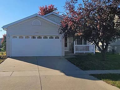 1102 Wanda Way — exterior photo