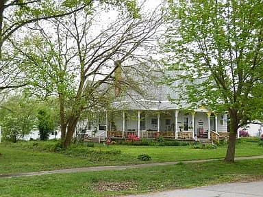 509 W High St — exterior photo