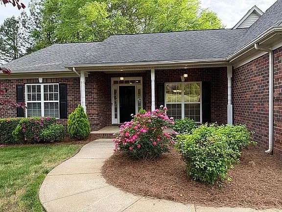 5911 Sugarcane Ct — exterior photo