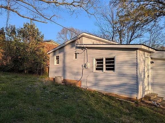 111 Adair Dr — exterior photo