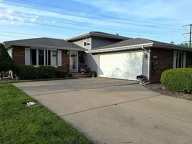 12042 W 103rd Ct — exterior photo
