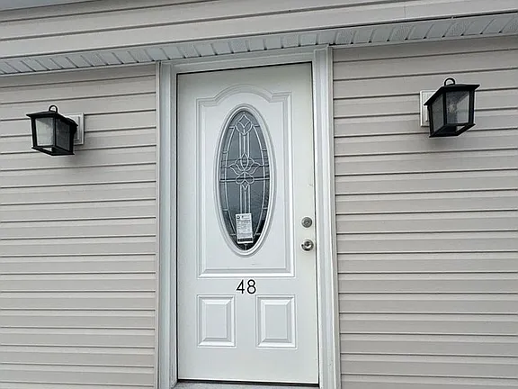 48 Milburn Ave — exterior photo
