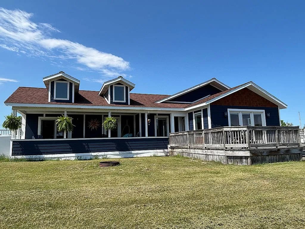 2210 E Lola Ln — exterior photo