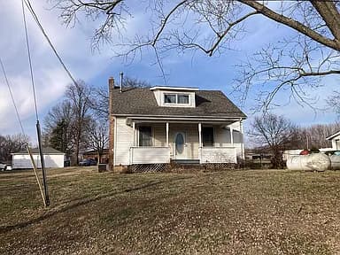2130 Gilmore Ln — exterior photo