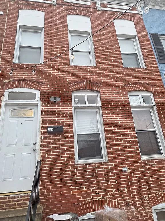 234 N Chester St — exterior photo