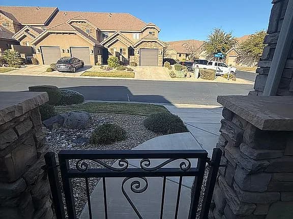 4222 E Torrey Pines Dr — exterior photo