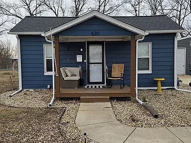 620 Pence Ave — exterior photo