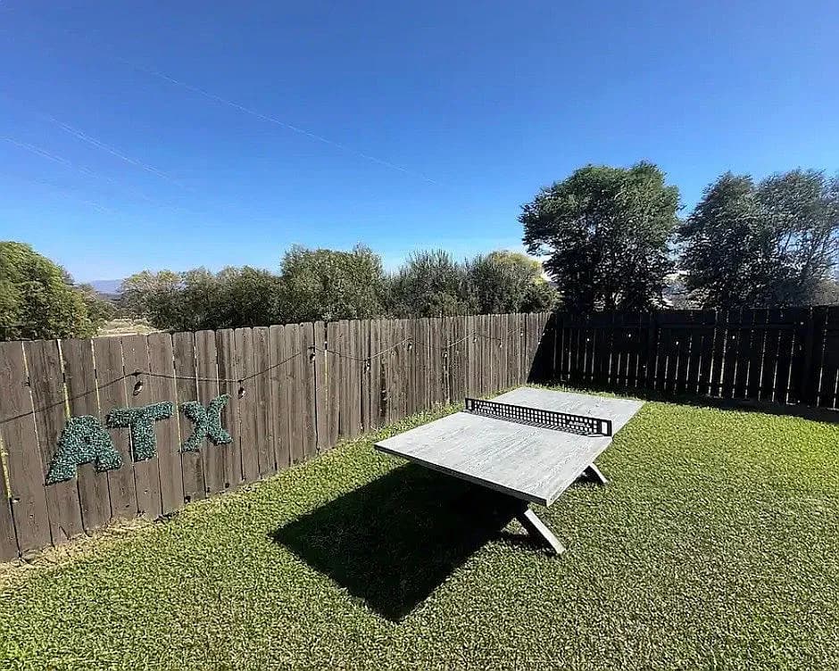 6922 Villita Avenida St — exterior photo