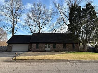 7277 Nottingham Dr — exterior photo