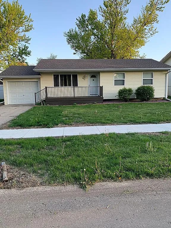 820 El Paso Dr — exterior photo