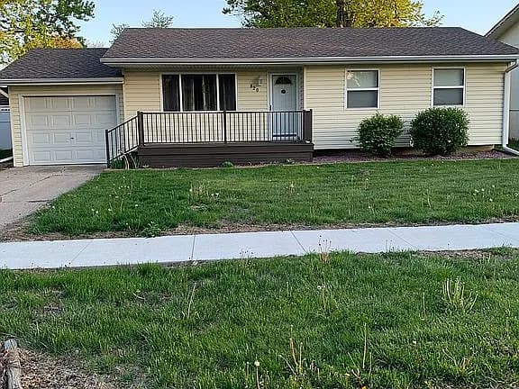 820 El Paso Dr — exterior photo