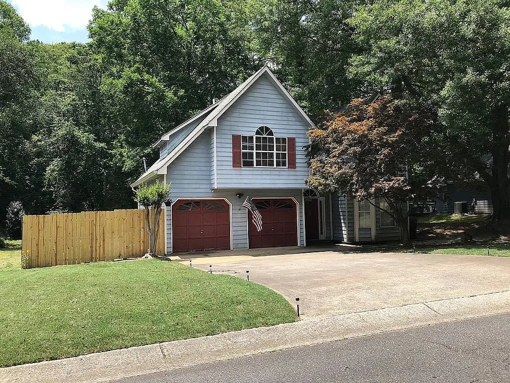 4015 Sharon Woods Dr — exterior photo
