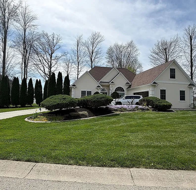 355 Woodside Ct — exterior photo