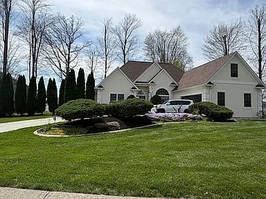 355 Woodside Ct — exterior photo