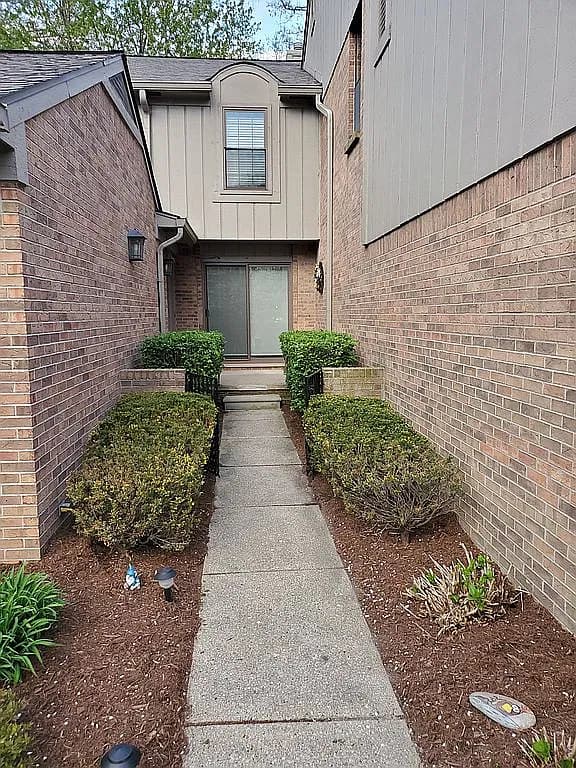 1687 Lodge Pole Ln — exterior photo
