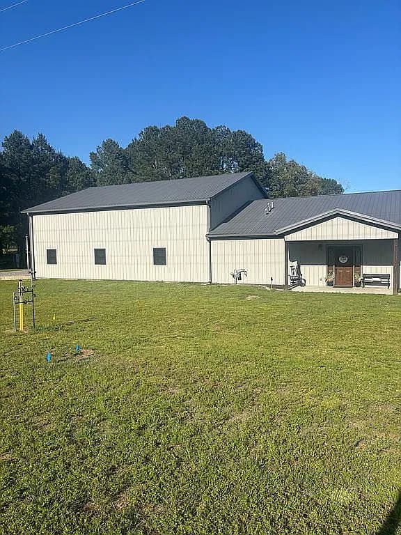22400 Us Highway 61 — exterior photo