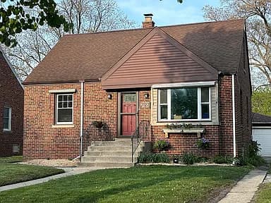 7123 Maplewood Ave — exterior photo