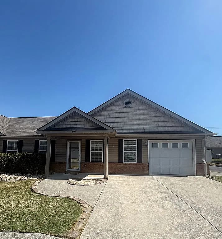 401 Cedar Creek Dr — exterior photo