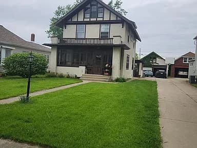 120 E Cleveland St — exterior photo