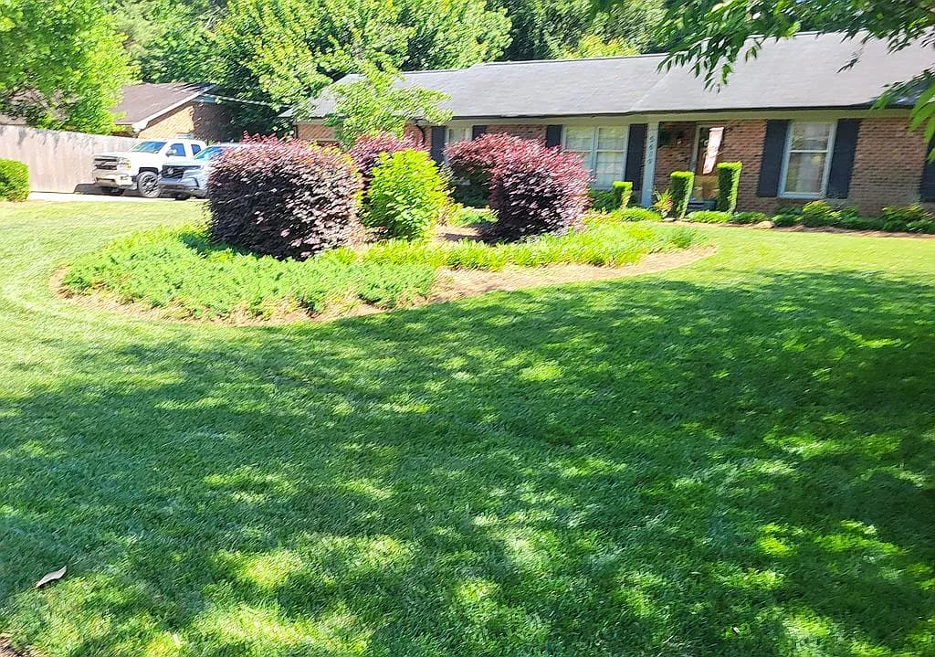 5619 Underwood Dr — exterior photo