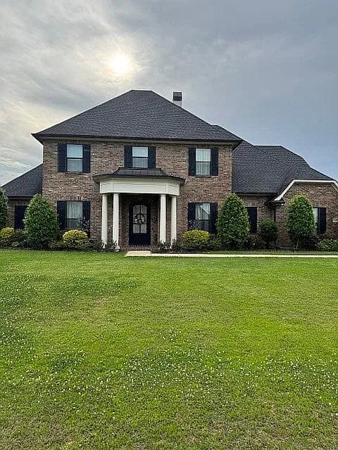 258 Donna Ln — exterior photo