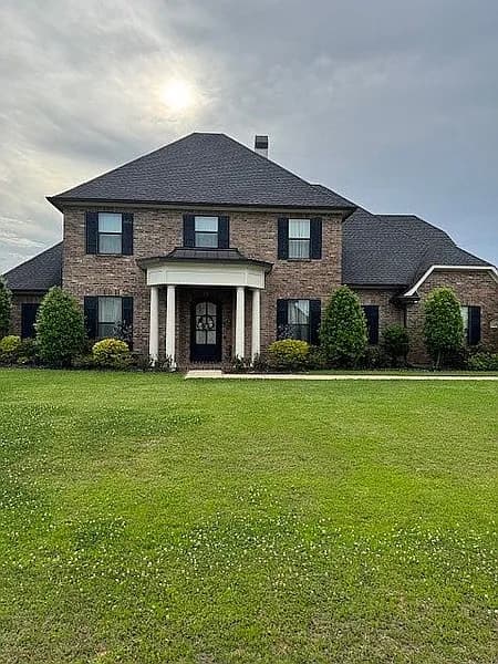 258 Donna Ln — exterior photo