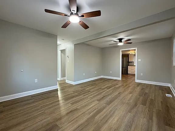 109 Estes Dr — exterior photo