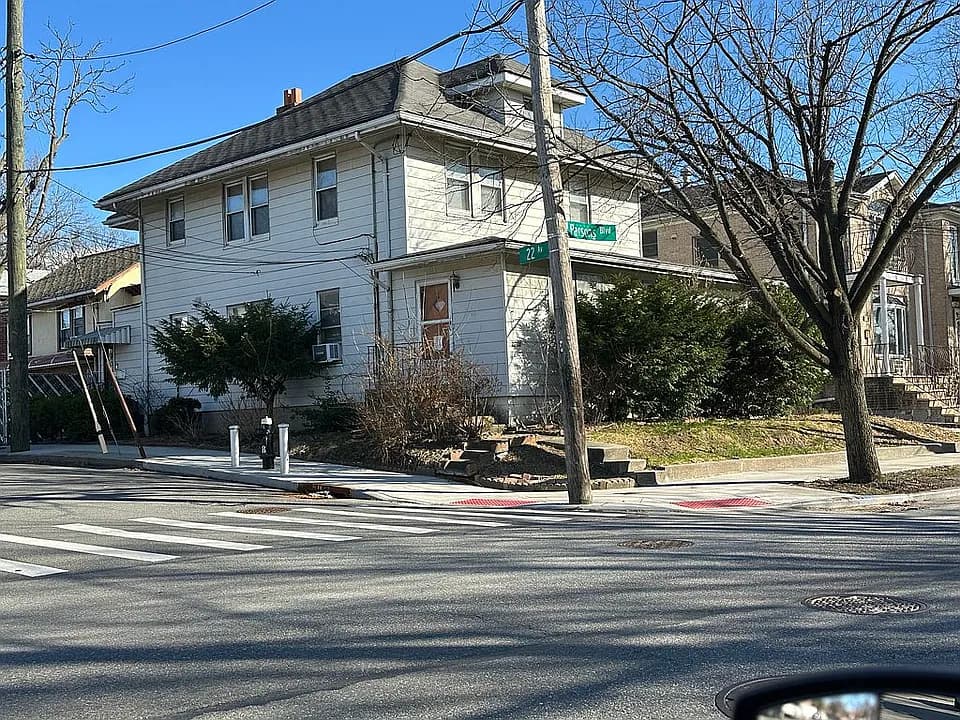 2203 Parsons Blvd — exterior photo