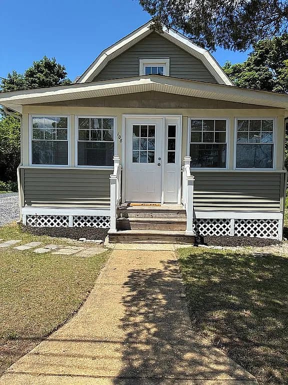 2400 Beverly Rd — exterior photo