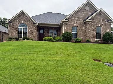 105 Shields Lake Dr — exterior photo