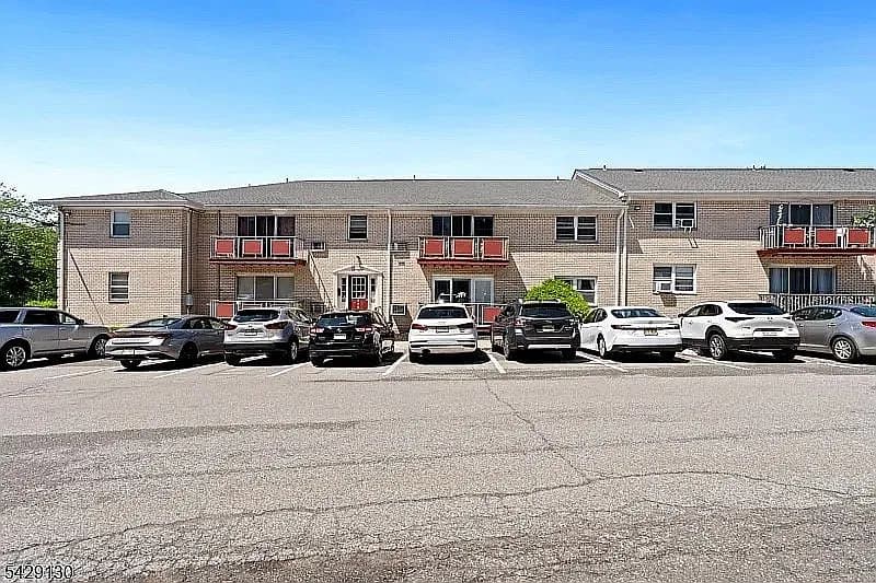 386 Hoover Ave APT 168 — exterior photo