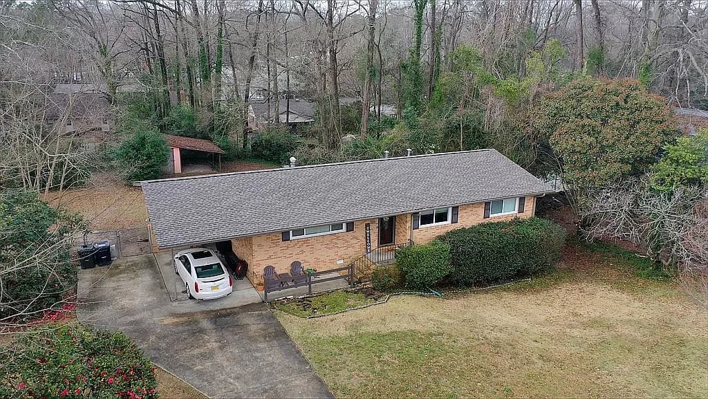 774 Hollon Ave — exterior photo