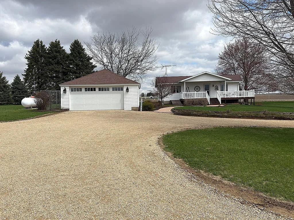 7356 Babbs Grove Rd — exterior photo