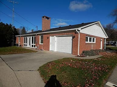 116 Sherman St — exterior photo