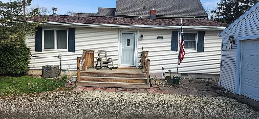 416 N Olcott Lake Rd — exterior photo