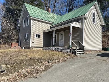 31 Pleasant Dr — exterior photo