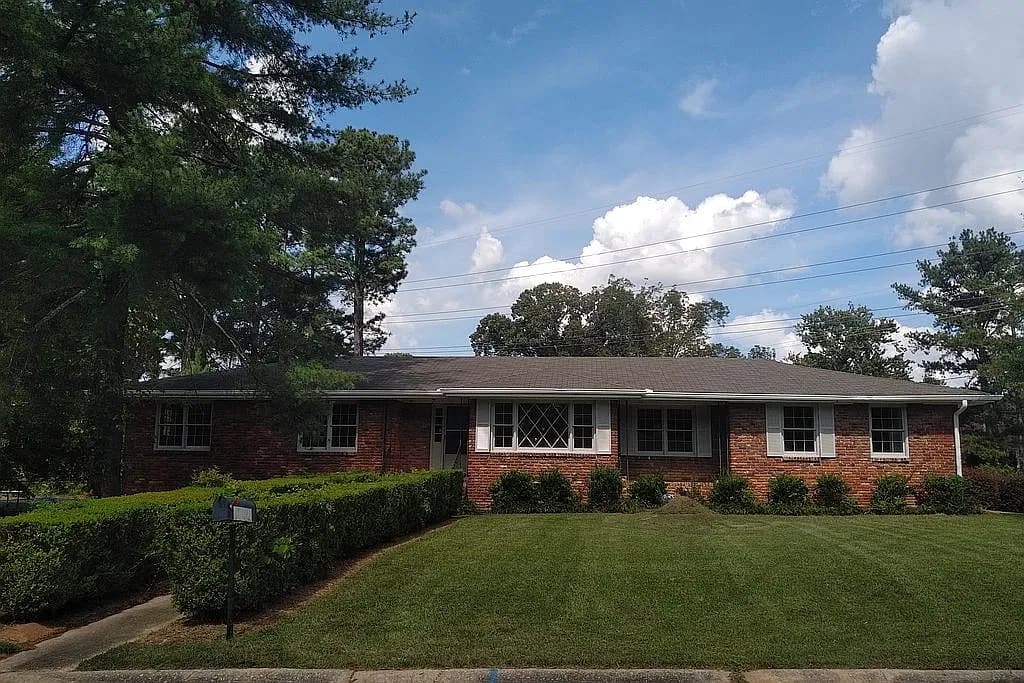 6852 Wendy Jean Dr — exterior photo