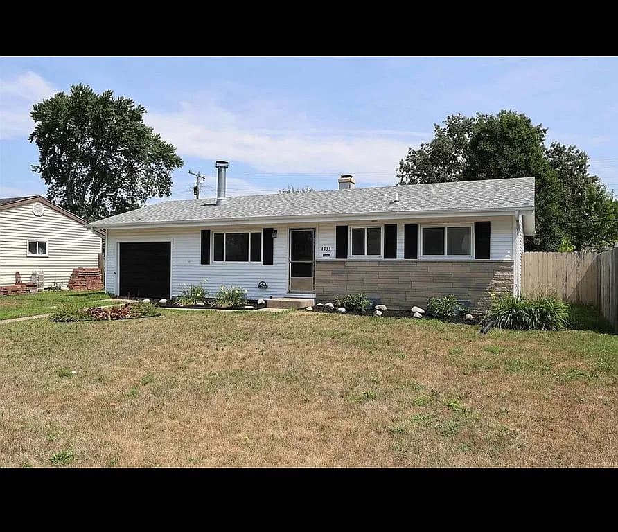 4933 Bloomfield Pl — exterior photo