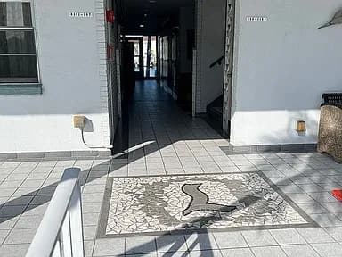 5925 Shore Blvd S APT 515 — exterior photo