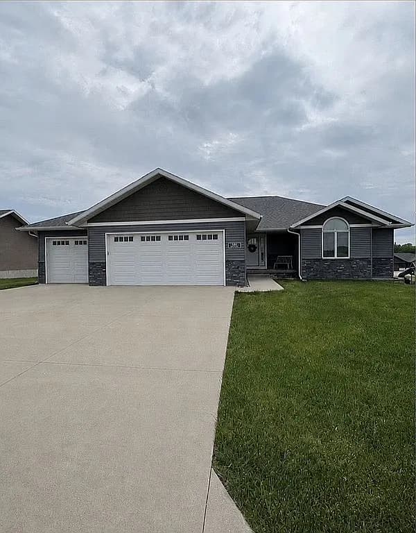 606 Christians Trl — exterior photo