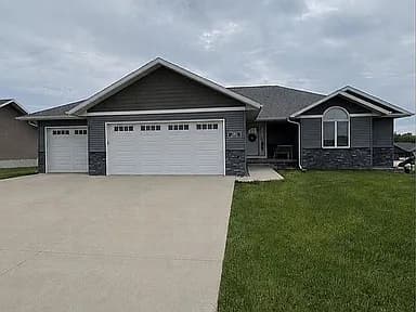 606 Christians Trl — exterior photo