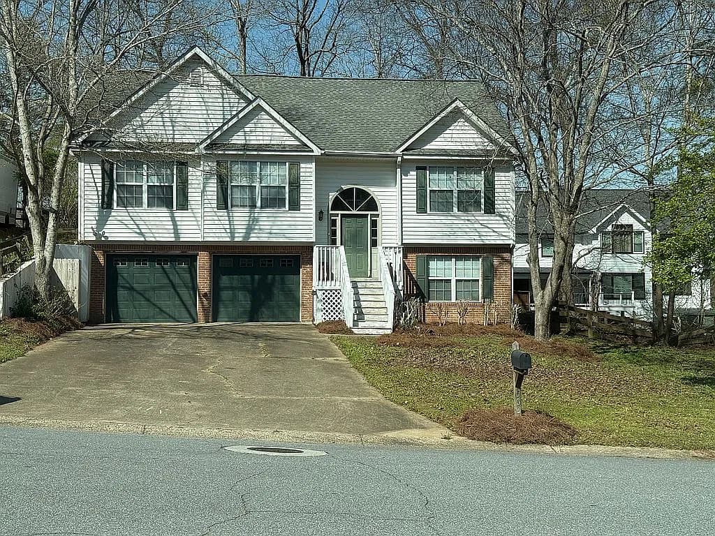 5002 Shallow Ridge Rd NE — exterior photo
