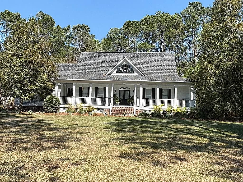 102 Elliswood Dr — exterior photo