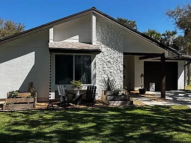 905 S Flagler Ave — exterior photo