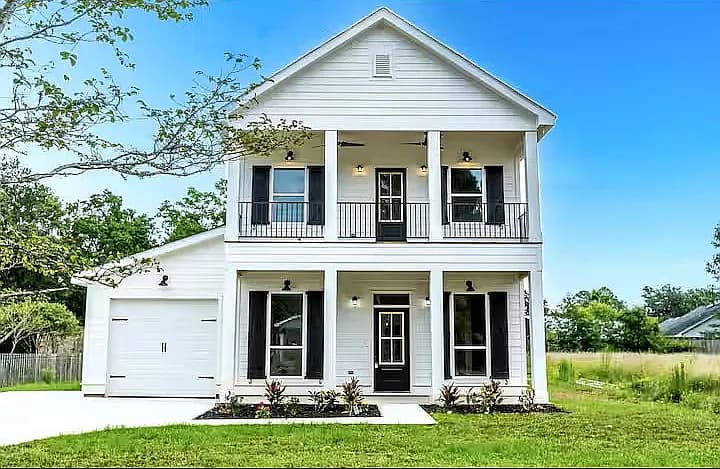 103 Lakeside Dr — exterior photo