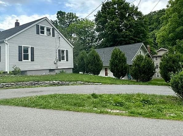 485 Green St — exterior photo