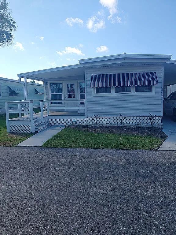 18675 Us Highway 19 N Lot 128 — exterior photo