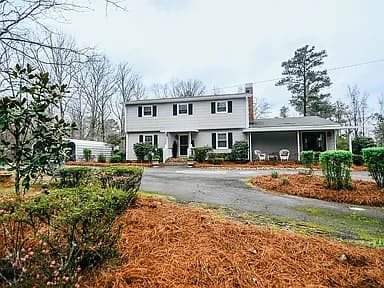 225 E Colonial Dr — exterior photo